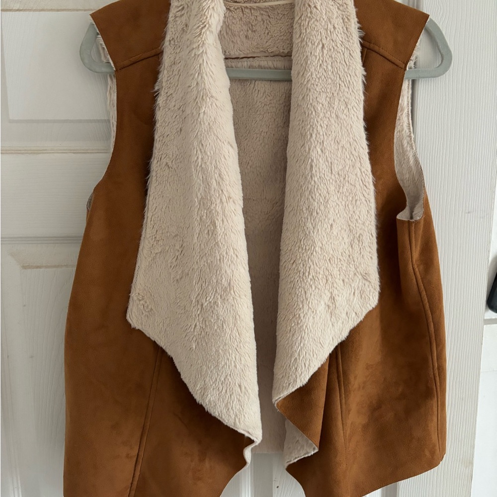 Women's Tan and Cream Sleeveless Jacket